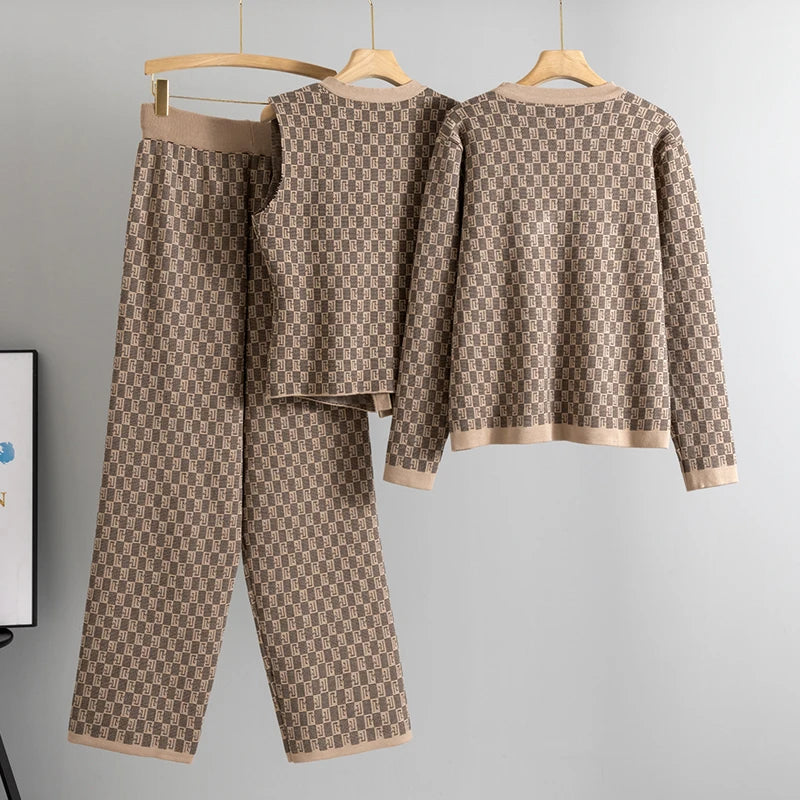 Mia Women's Loungewear Set | Cozy Knit 3-Piece Outfit
