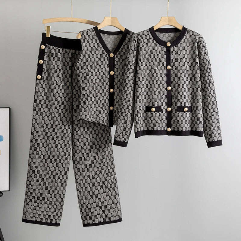 Mia Women's Loungewear Set | Cozy Knit 3-Piece Outfit